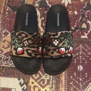 Steve Madden slides size 7